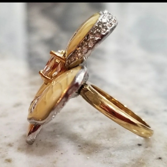 New no tag Juicy Couture yellow flower floral ring size 8 - Picture 2 of 7